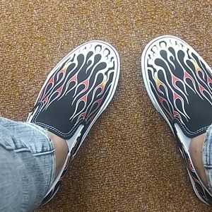 Meet your Posher, Devany